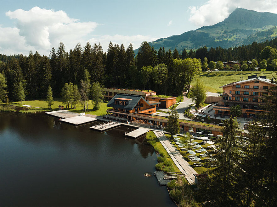 Sommer-Schwarzsee-2-Steghaus-Kitzbuehel
